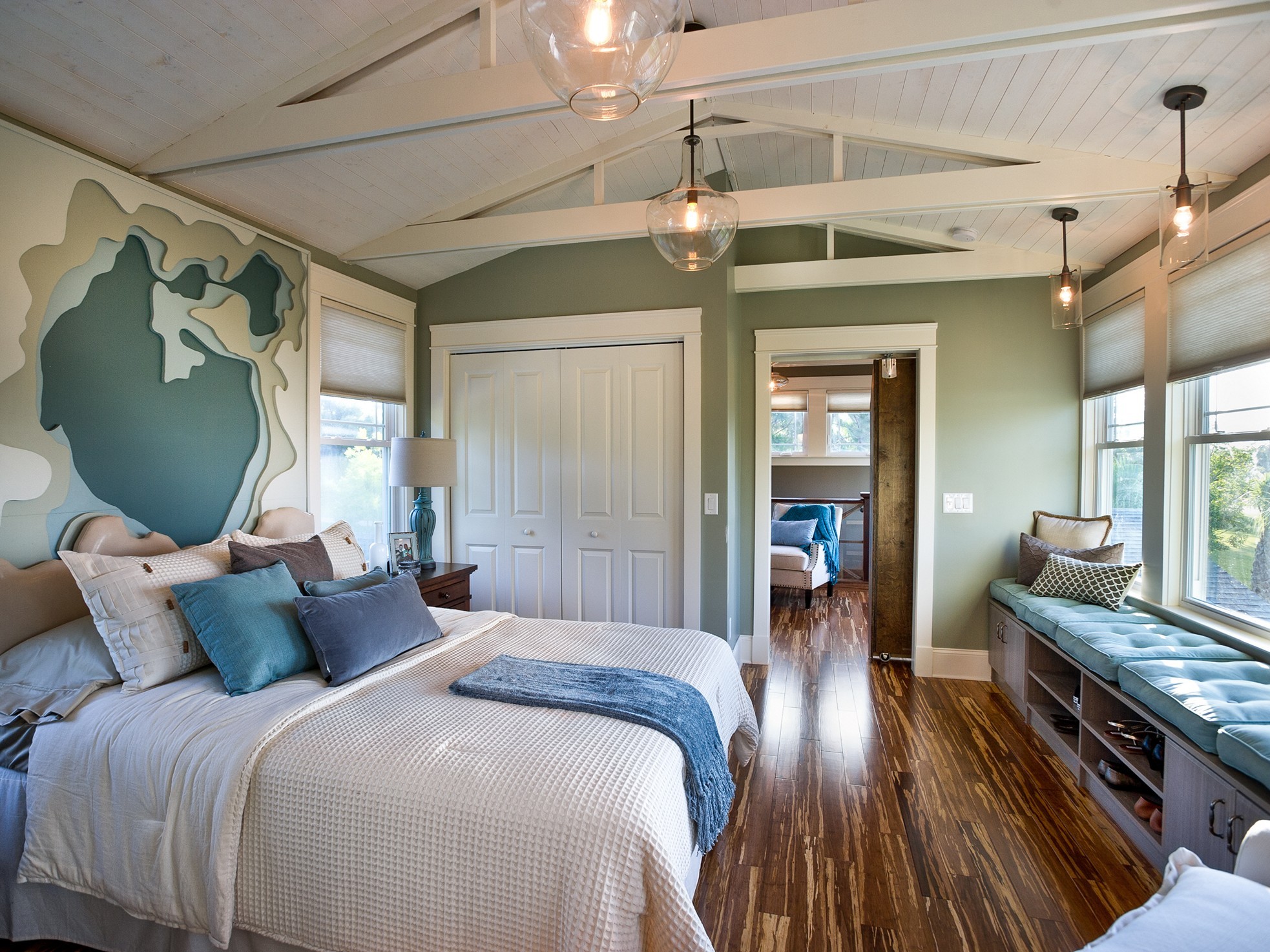 Creative Rectangular Bedroom Layout Ideas with Luxury Interior Design