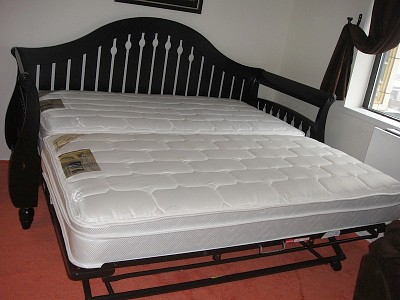 Pop-up Trundle bed